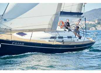 Rent a sailboat in Vigo  - Elan Performance 37