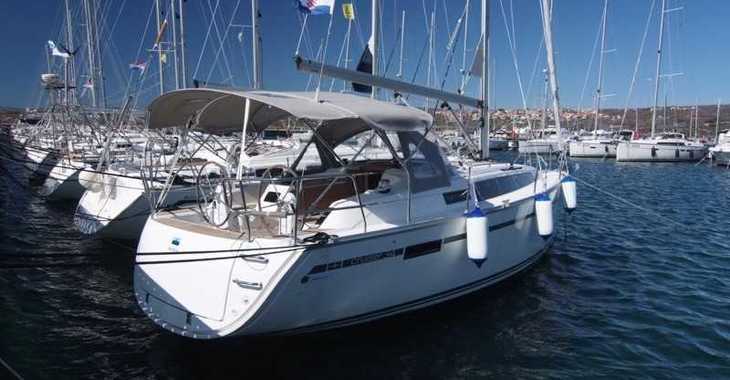 Rent a sailboat in Punat Marina - Bavaria Cruiser 34