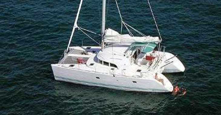 Rent a catamaran in Punat - Lagoon 380 S2 (4+2 cab)