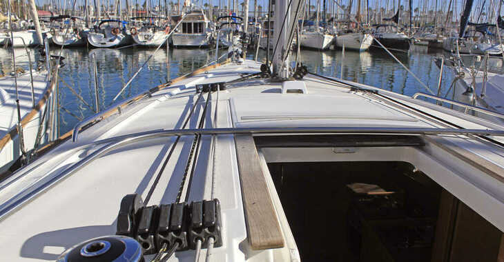 Alquilar velero en Port Olimpic de Barcelona - Oceanis 38.1