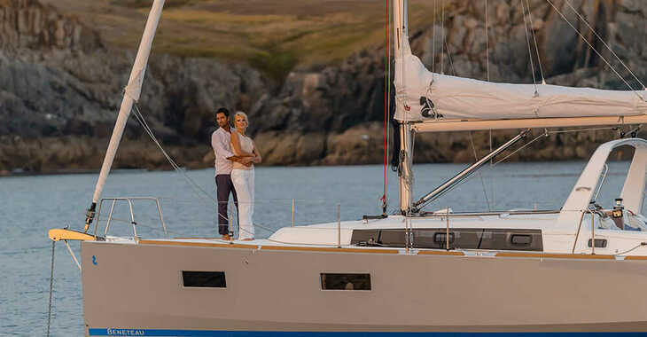 Rent a sailboat in Marina Kornati - Oceanis 38 - 3 cab.