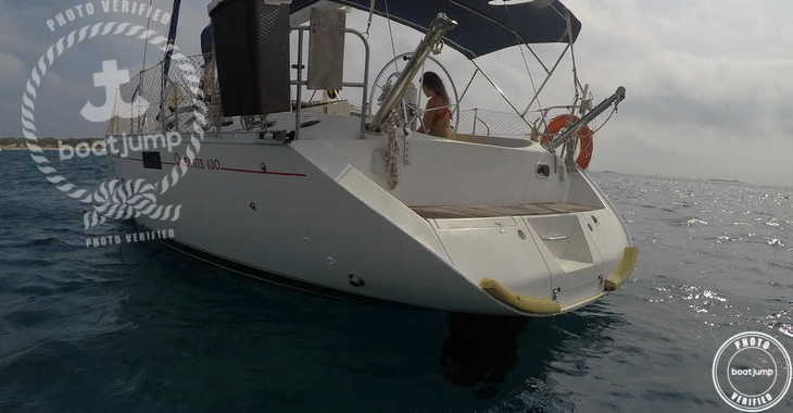 Rent a sailboat in Platja de ses salines - Oceanis 430