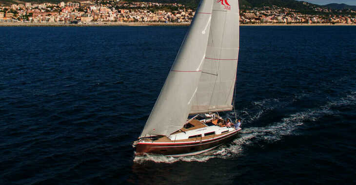 Rent a sailboat in Marina Kastela - Hanse 388