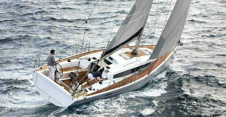 Chartern Sie segelboot in Marina Kastela - Dehler 38