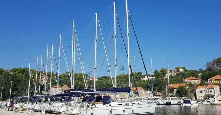 Rent a sailboat in Rogač - Sun Odyssey 449