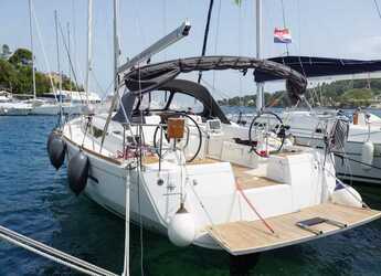 Rent a sailboat in Marina Rogač - Sun Odyssey 449