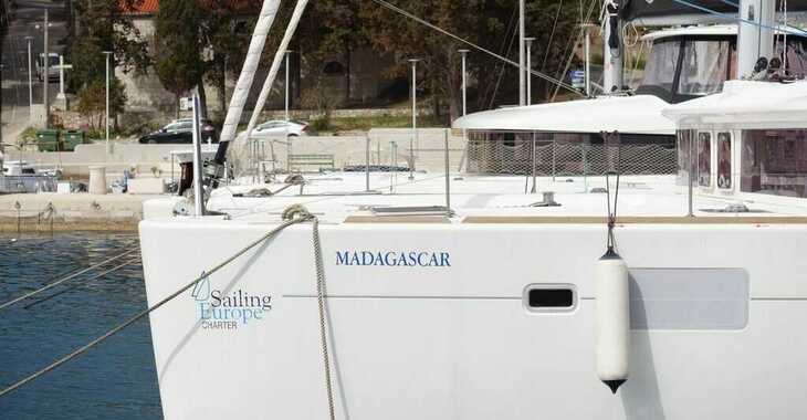 Rent a catamaran in Marina Rogač - Lagoon 450