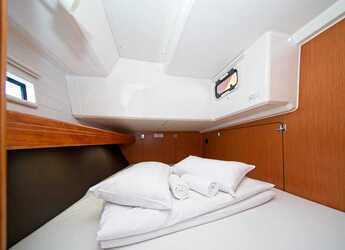 Rent a sailboat in Marina Hramina - Bavaria 46 CN