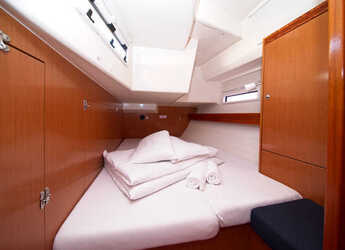 Rent a sailboat in Marina Hramina - Bavaria 50 C