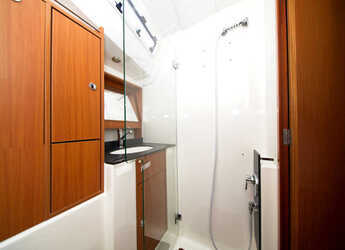 Rent a sailboat in Marina Hramina - Bavaria 50 C