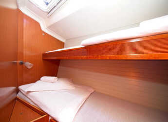 Rent a sailboat in Marina Hramina - Bavaria 51 C