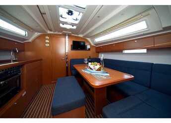 Rent a sailboat in Marina Hramina - Bavaria Cruiser 41