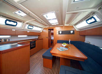 Rent a sailboat in Marina Hramina - Bavaria 46 CN