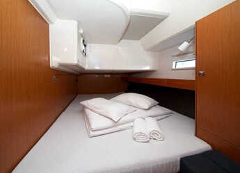 Rent a sailboat in Marina Hramina - Bavaria 46 CN