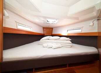 Rent a sailboat in Marina Hramina - Bavaria Cruiser 41