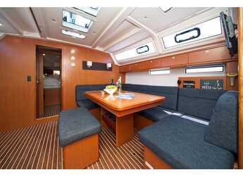 Rent a sailboat in Marina Hramina - Bavaria 46 CN
