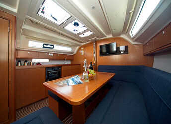 Rent a sailboat in Marina Hramina - Bavaria Cruiser 41