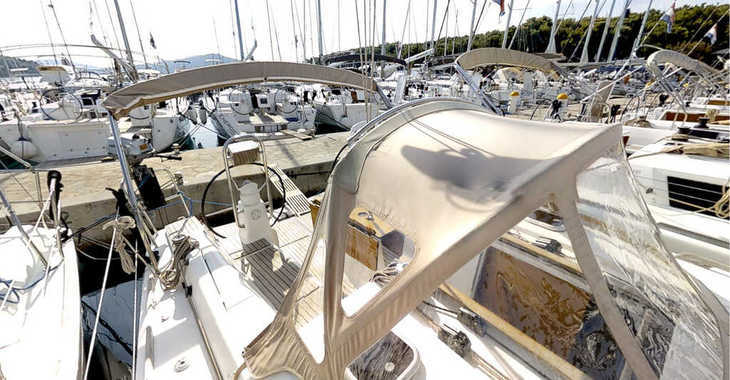 Chartern Sie segelboot in Marina Frapa - Dufour 335 Grand Large