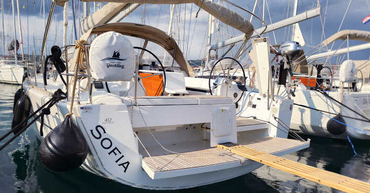 Rent a sailboat in Marina Frapa - Dufour 412 Grand large