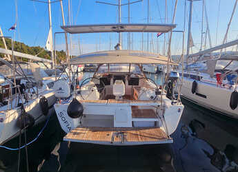 Rent a sailboat in Marina Frapa - Dufour 412 Grand large