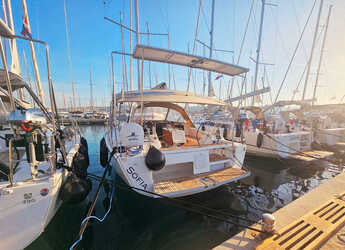 Rent a sailboat in Marina Frapa - Dufour 412 Grand large
