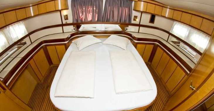 Chartern Sie yacht in Marina Kremik - Yaretti 2110