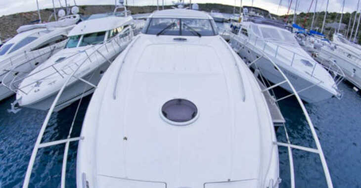 Louer bateau à moteur à Marina Kremik - Princess V 58