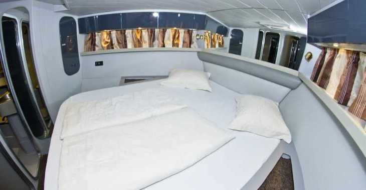 Rent a yacht in Marina Kremik - Ferretti 52-7