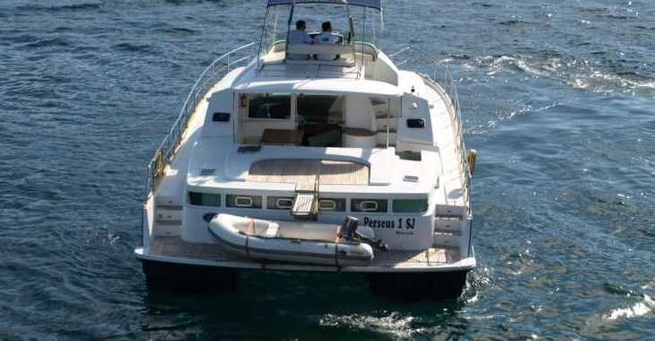 Rent a power catamaran in Kremik Marina - Lagoon Powercat 43