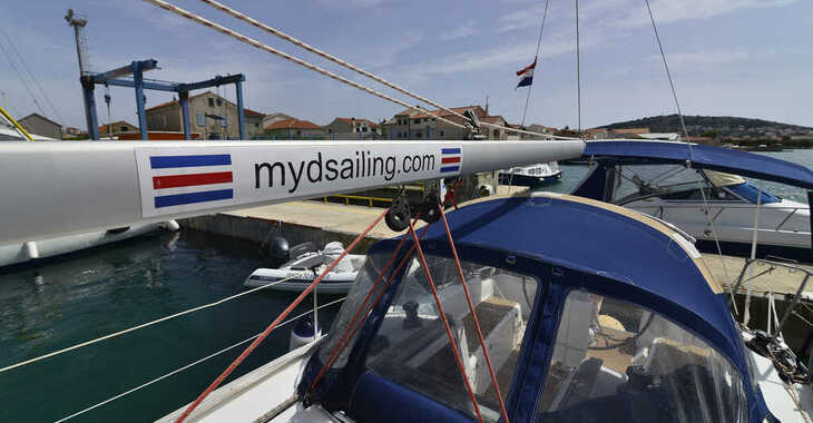 Rent a sailboat in Marina Betina - Sun Odyssey 32