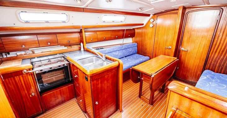 Rent a sailboat in Marina Betina - Bavaria 36 Cruiser