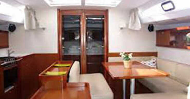 Rent a sailboat in Marina Betina - Oceanis 50 Family