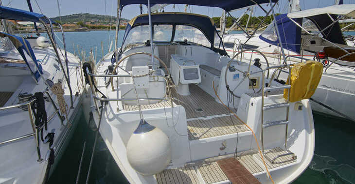 Rent a sailboat in Betina Marina - Beneteau Cyclades 39.3  