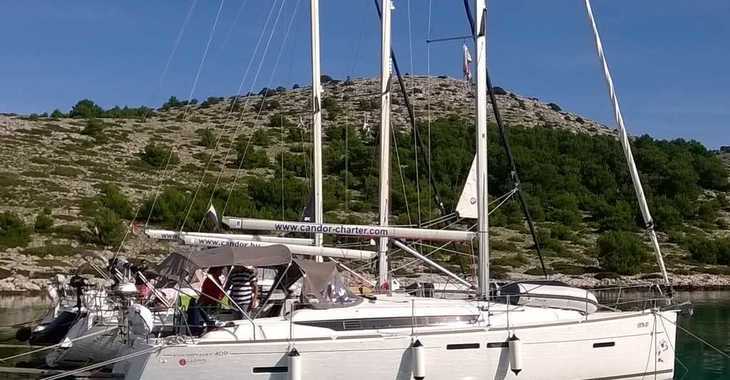 Rent a sailboat in Marina Kastela - Sun Odyssey 419
