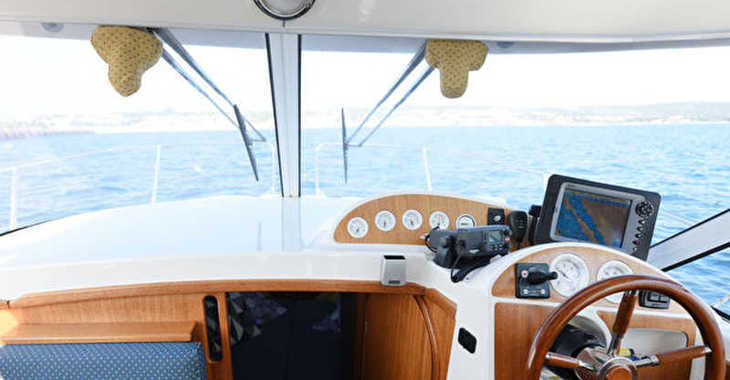 Louer bateau à moteur à Zadar Marina - Quicksilver 750