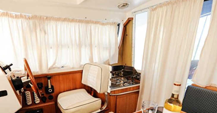 Rent a motorboat in Zadar Marina - Quicksilver 750