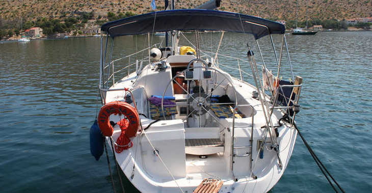 Chartern Sie segelboot in Marina Kornati - Elan 333