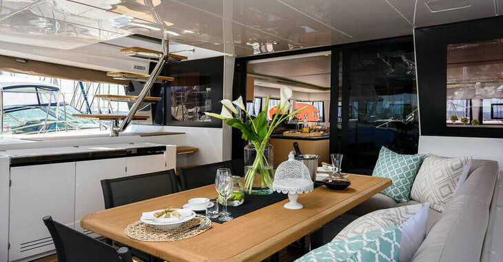 Louer catamaran à Marina Kastela - Lagoon 620