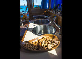 Rent a motorboat in Zadar Marina - Model Luka