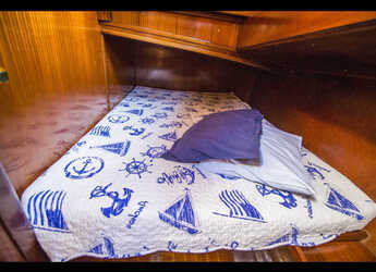 Rent a motorboat in Zadar Marina - Model Luka