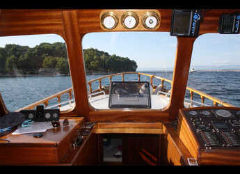 Rent a motorboat in Zadar Marina - Model Luka