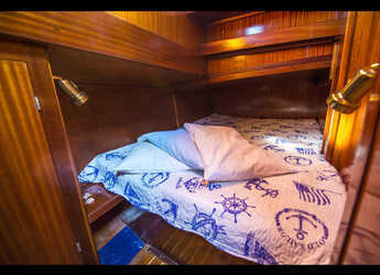 Rent a motorboat in Zadar Marina - Model Luka