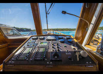 Rent a motorboat in Zadar Marina - Model Luka