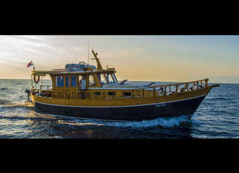 Rent a motorboat in Zadar Marina - Model Luka