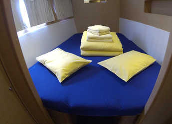 Rent a catamaran in Marina Mandalina - Lagoon 400