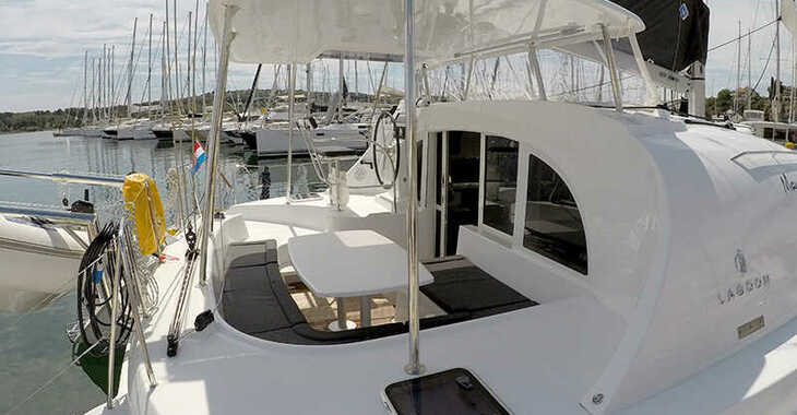Alquilar catamarán en Marina Mandalina - Lagoon 380