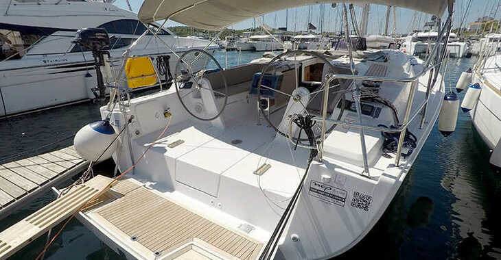 Rent a sailboat in Marina Mandalina - Hanse 445