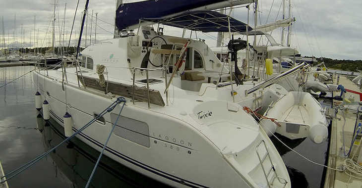Alquilar catamarán en Marina Mandalina - Lagoon 380 S2