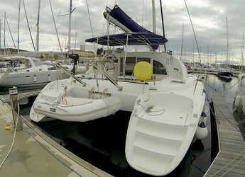 Rent a catamaran in Marina Mandalina - Lagoon 380 S2