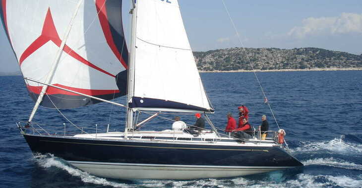 Rent a sailboat in Marina Mandalina - Grand Soleil 43